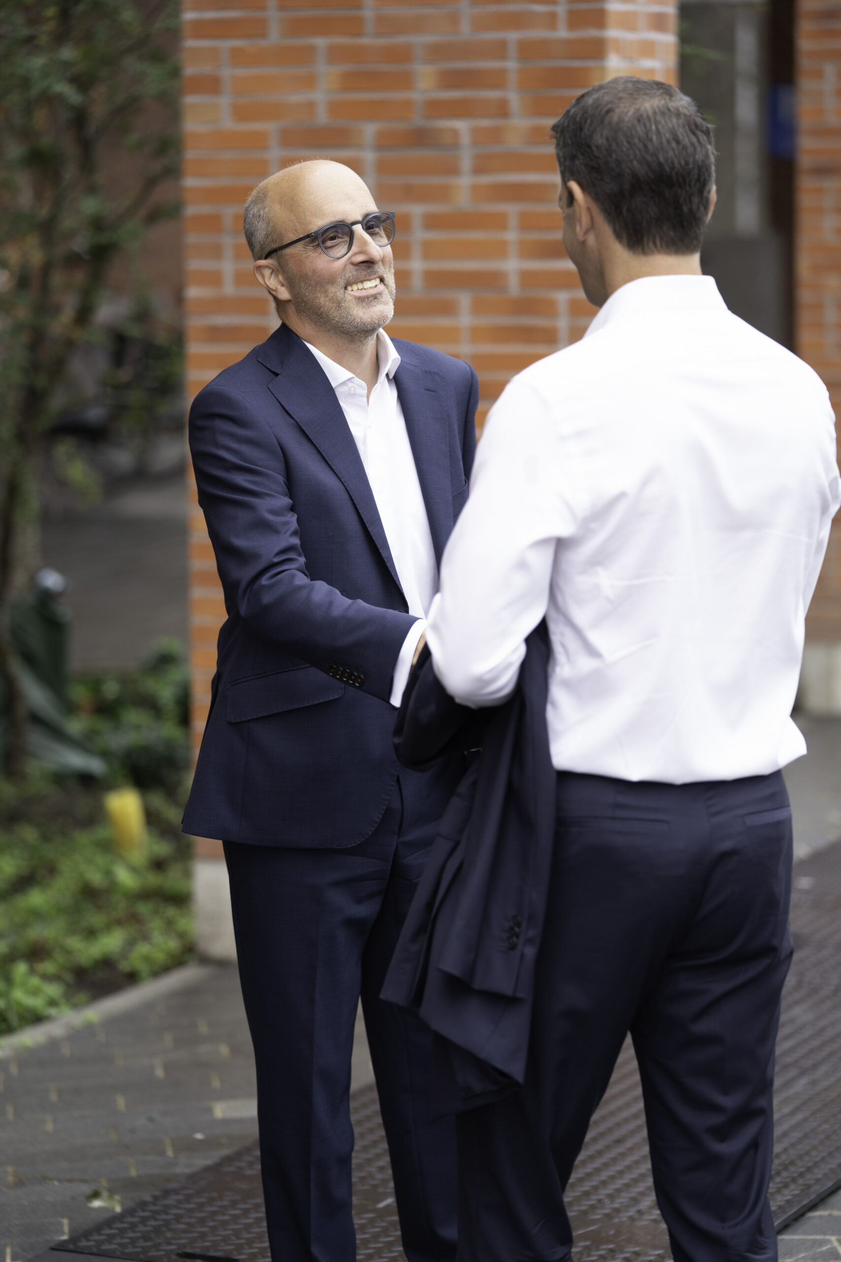 Franchy Van Waeyenbergh en Arne De Saeger, oprichters van FAE Wealth Advisors